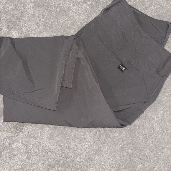 The North Face Pants Womens Sz 10‎ Gray Hiking Camping Cargo Cropped Capri - Picture 1 of 11
